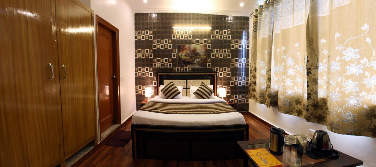 דרמסאלה Divyansh Hotel מראה חיצוני תמונה