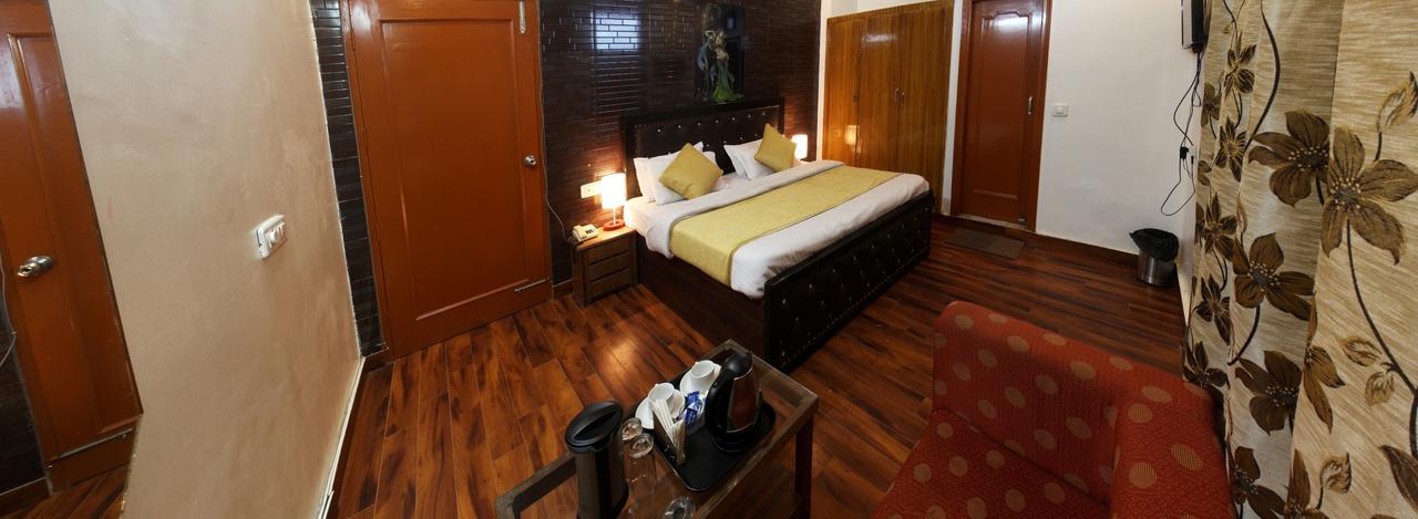 דרמסאלה Divyansh Hotel מראה חיצוני תמונה
